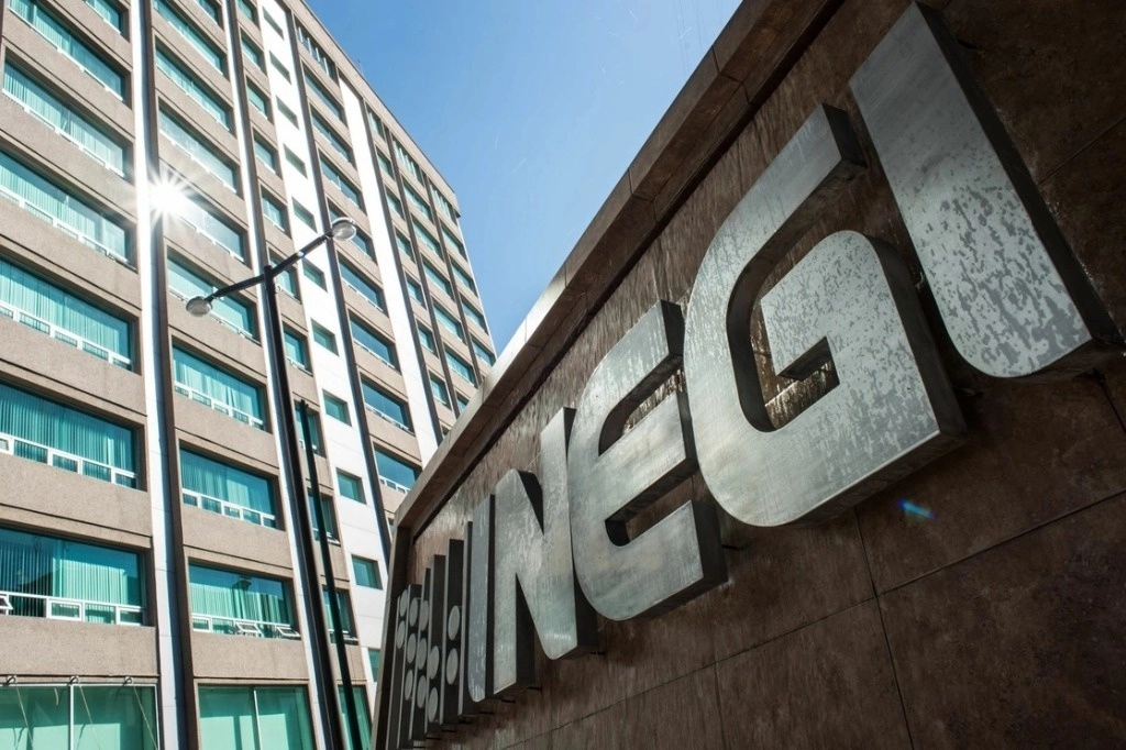 La confianza para los empresarios de servicios no financieros se situó en 52.3 puntos, con lo que sumó 20 meses consecutivos por arriba del umbral. El dato mostró un avance mensual de 1.2 puntos, pero retrocedió 4.6 puntos frente a octubre de 2023. Foto Cuartoscuro / Archivo 