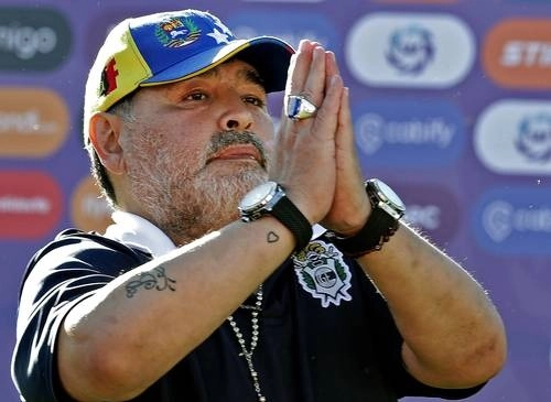 Las sospechas de los familiares de Diego sobre las causas de su muerte se refuerzan con el informe de la junta médica convocada por la justicia argentina. Foto Afp