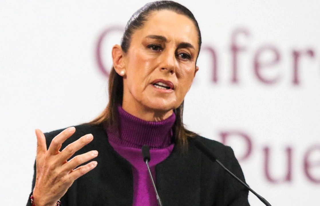 La presidenta, Claudia Sheinbaum Pardo, en la conferencia matutina en el salón Tesorería del Palacio Nacional.