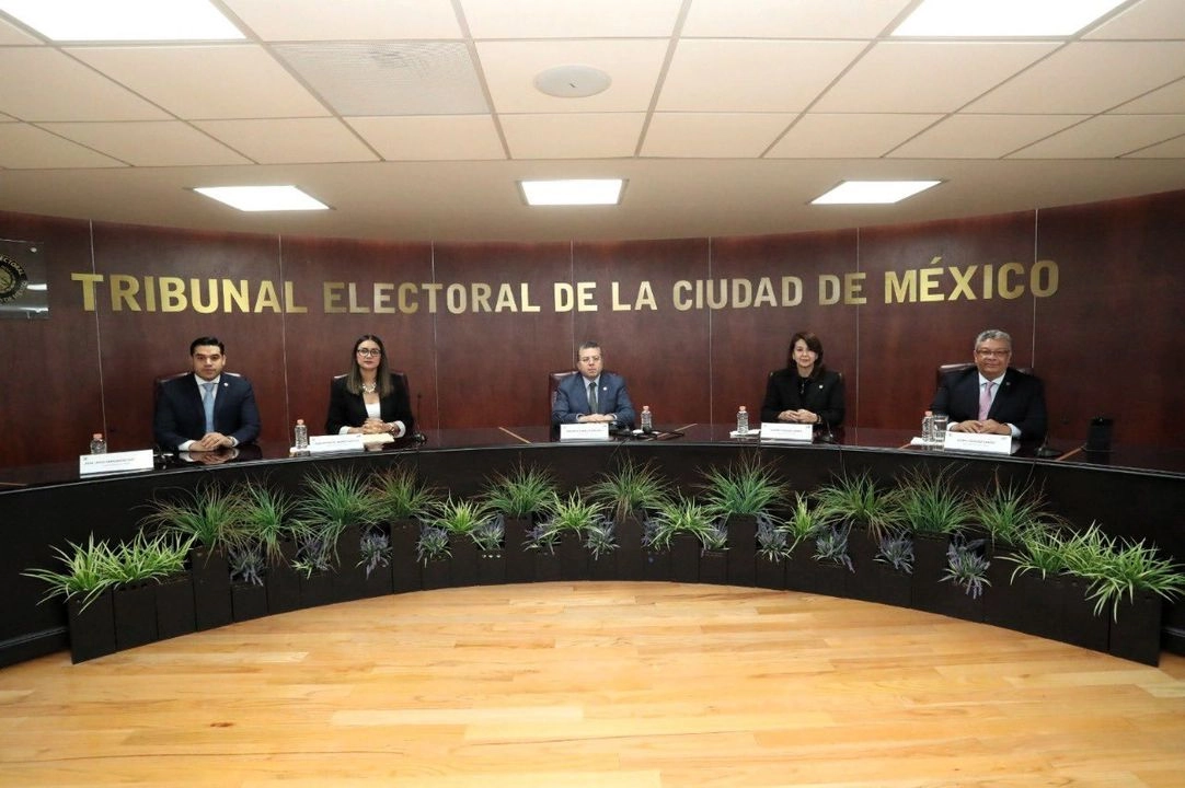 Con esto, el  IECM continuará con la substanciación de los procedimientos iniciados, elaborará los proyectos de dictamen y una vez aprobados los turnará al TECDMX para que emita una resolución final. Foto 