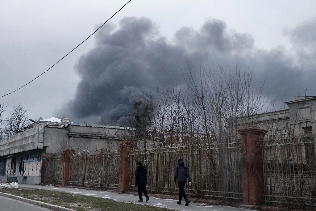 Aspectos de una central eléctrica en Járkov, Ucrania, luego de un ataque aéreo ruso, el 22 de marzo de 2024. Foto Ap