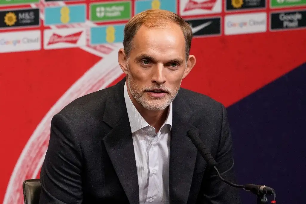 El alemán Thomas Tuchel fue presentado como seleccionador nacional de Inglaterra, el tercer no inglés que ocupa uno de los puestos más prestigiosos del futbol. La imagen, en el estadio de Wembley, el 16 de octubre de 2024. Foto Ap