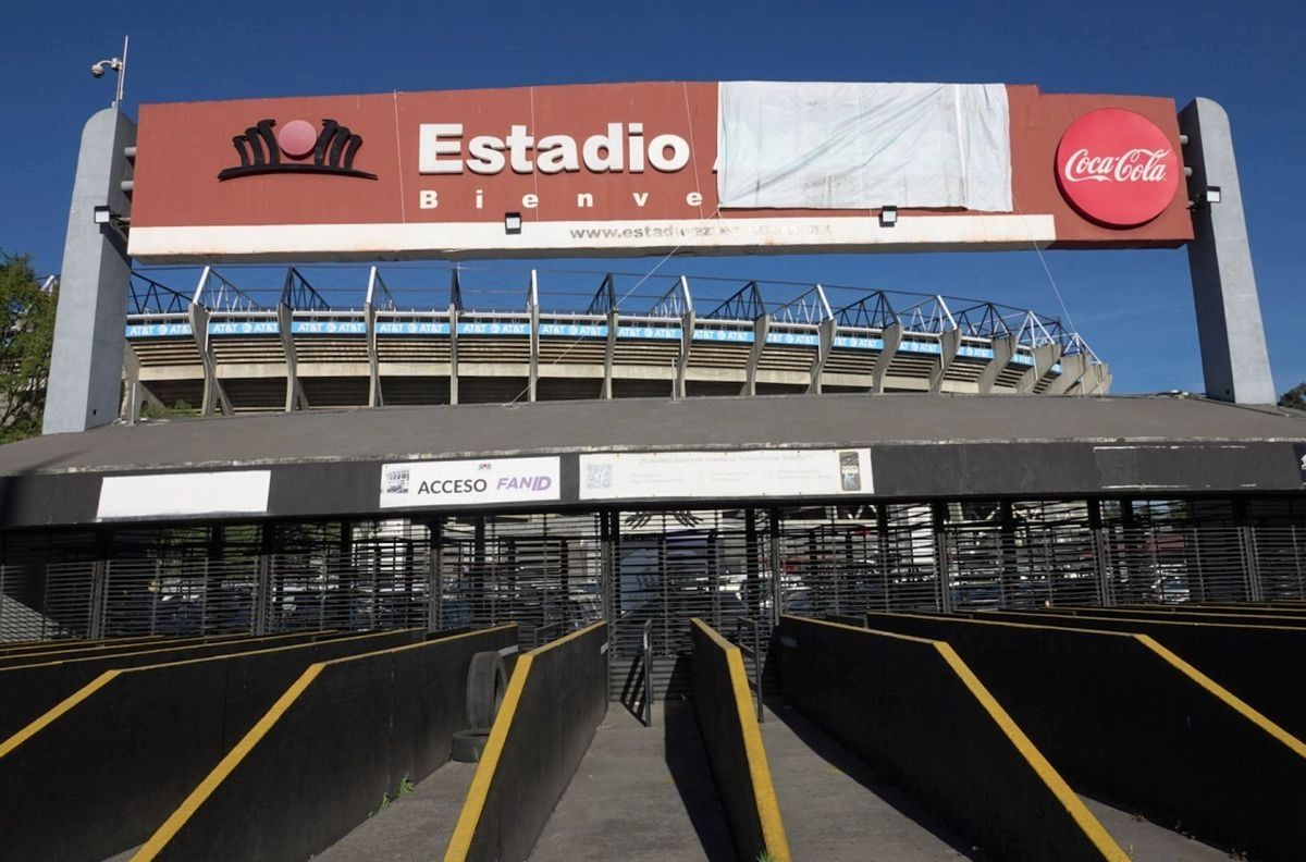 Directivos del Estadio Azteca y propietarios de palcos y plateas llegaron a un acuerdo para que los titulares puedan acceder a sus espacios sin costo durante los partidos  del Mundial de futbol que se celebrará el próximo año. Foto 