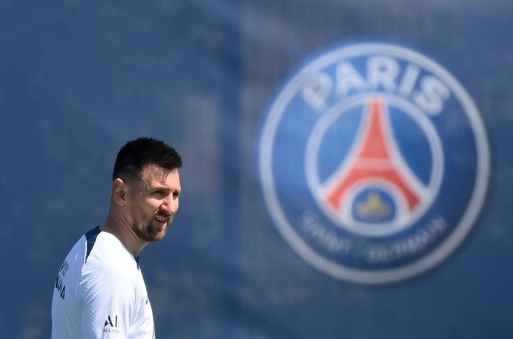 Lionel Messi durante una sesión de entrenamiento previo al partido del París Saint-Germain, el 1 de junio de 2023. Foto Afp