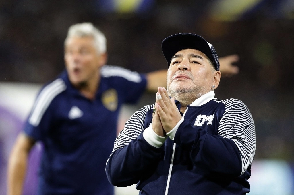La justicia argentina confirmó la elevación a juicio oral para los ocho profesionales de la salud acusados por la muerte del astro Diego Maradona, ocurrida el 25 de noviembre de 2020. Foto Afp / Archivo