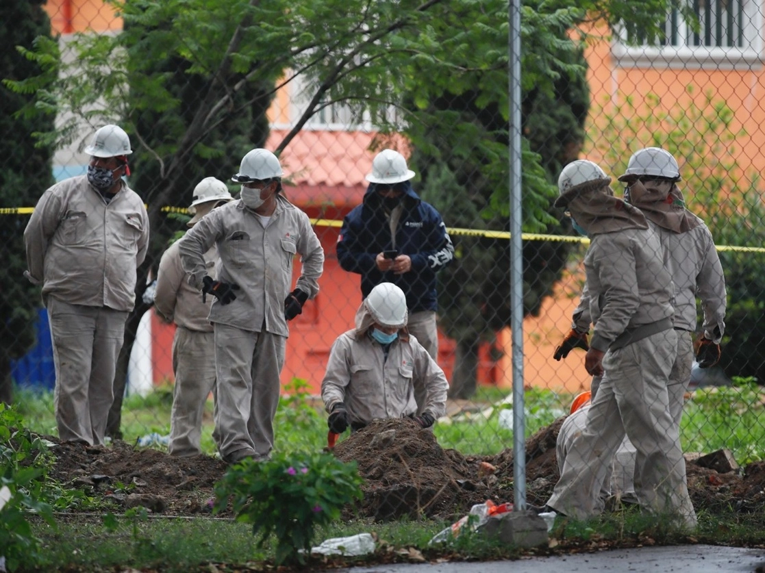 Una toma clandestina en la colonia Industrial Vallejo, en la alcaldía Azcapotzalco, Ciudad de México. Foto Víctor Camacho / Archivo
