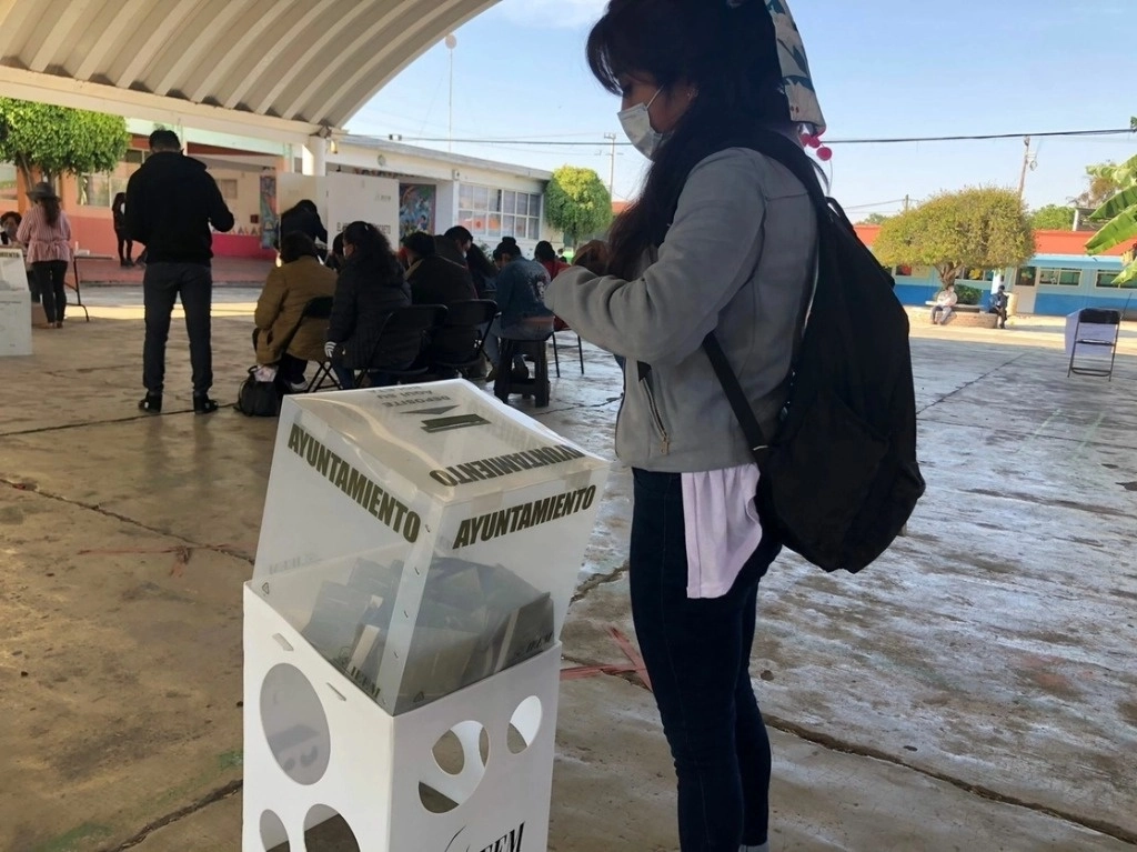 Los cómputos oficiales de las elecciones municipales del pasado domingo verificaron las victorias que adelantó el PREP donde se confirma que la inmensa mayoría de los ayuntamientos mexiquenses estarán bajo el control de Morena y sus aliados. Foto Israel Dávila / Archivo