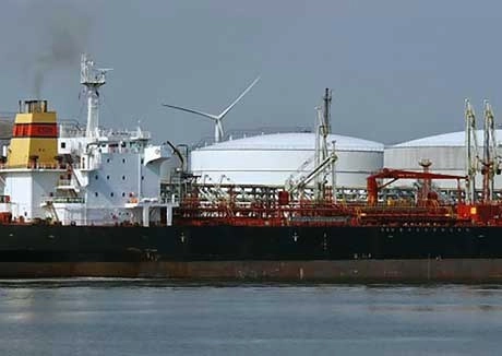 Estados Unidos anunció ayer el aseguramiento de cuatro cargamentos de petróleo iraní con destino a Venezuela, interrumpiendo una línea de suministro clave tanto para Teherán como para Caracas, con el argumento de que violaron las sanciones impuestas por Washington a ambas naciones. Foto Afp