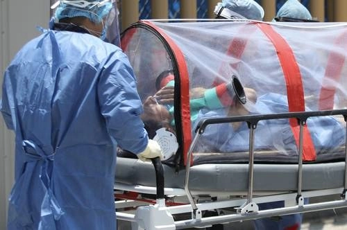 Actividad en el Hospital General en el contexto de la emergencia por la pandemia. Foto Yazmín Ortega Cortés