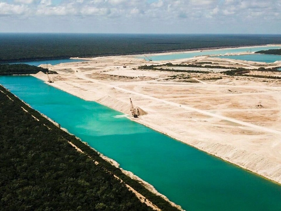 La administración de Andrés Manuel López Obrador declaró rea Natural Protegida los terrenos de la mina Calica, filial de la estadounidenses Vulcan Materials. Foto 