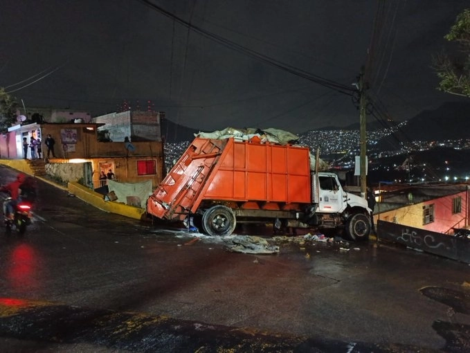 Un camión de recolección de basura de la localidad en imagen de archivo.
