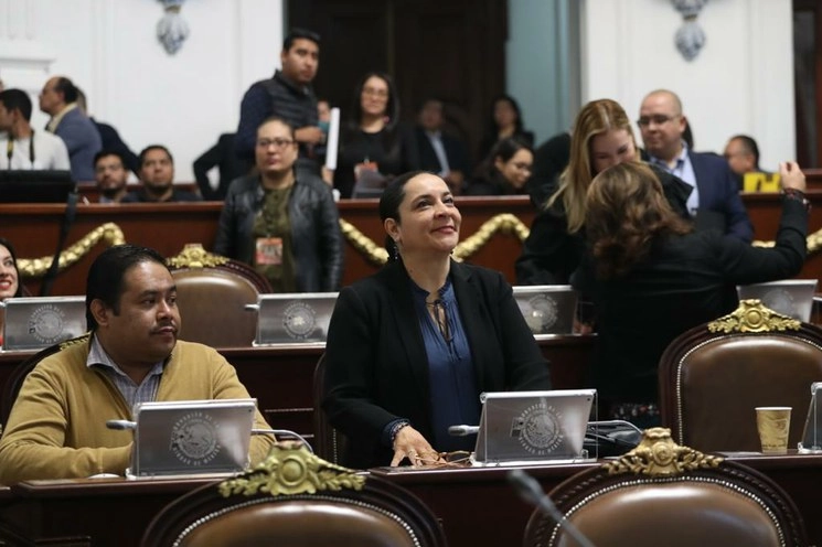 La legisladora Valentina Batres en el inicio de sesiones del Congreso de la CDMX. Foto Yazmín Ortega Cortés  
