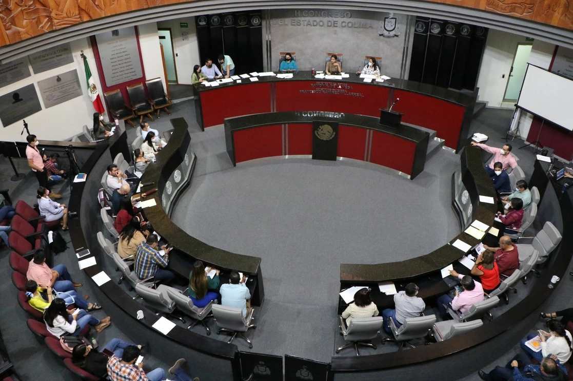 Legisladores de Colima solicitaron presentar denuncias ante la Fiscalía Anticorrupción por las irregularidades en cuentas públicas de 2020. Foto tomada del Twitter de @congresocolima