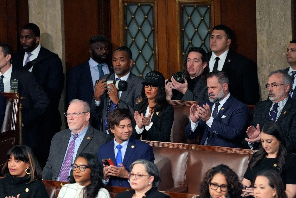 La sesión conjunta del Congreso se reúne para confirmar los votos del Colegio Electoral, afirmando la victoria del presidente electo Donald Trump en las elecciones presidenciales, en el Capitolio de los Estados Unidos en Washington, el 6 de enero de 2025. Foto Ap