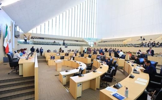 El Congreso del Estado erogó más de 3 millones de pesos en la renovación de siete vehículos para diputados y funcionarios. Foto 