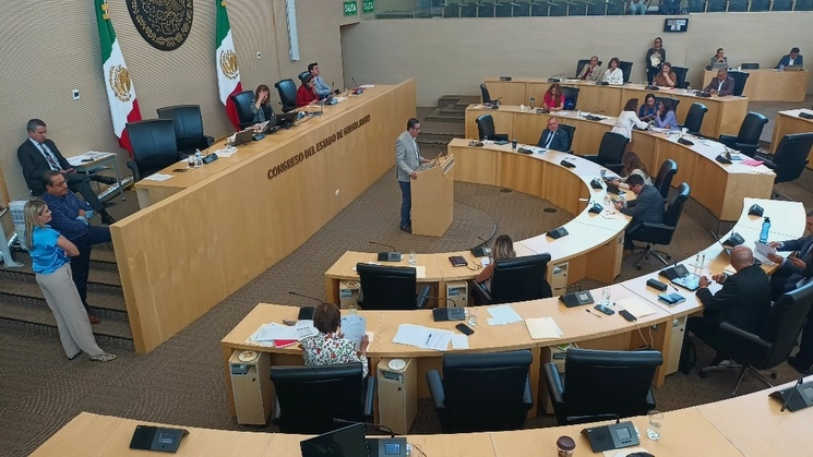 El Congreso de Guanajuato exhortó a Hugo López-Gatell a que reconsidere la cancelación de 35 Normas Oficiales Mexicanas en materia de salud. Foto Carlos García