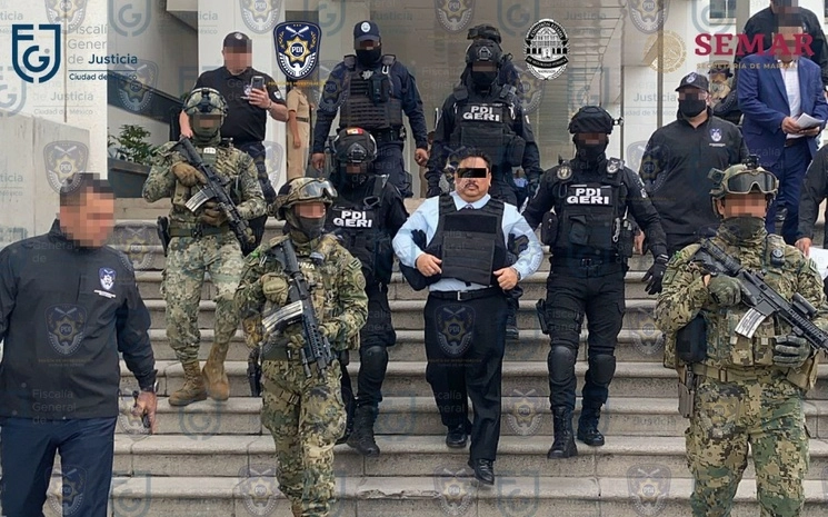 Trasjado del fiscal de Morelos Uriel Carmona a la CDMX por parte de elementos de la Semar, PDI y Fiscalía General de Justicia, el pasado 4 de agosto. Foto Cuartoscuro 