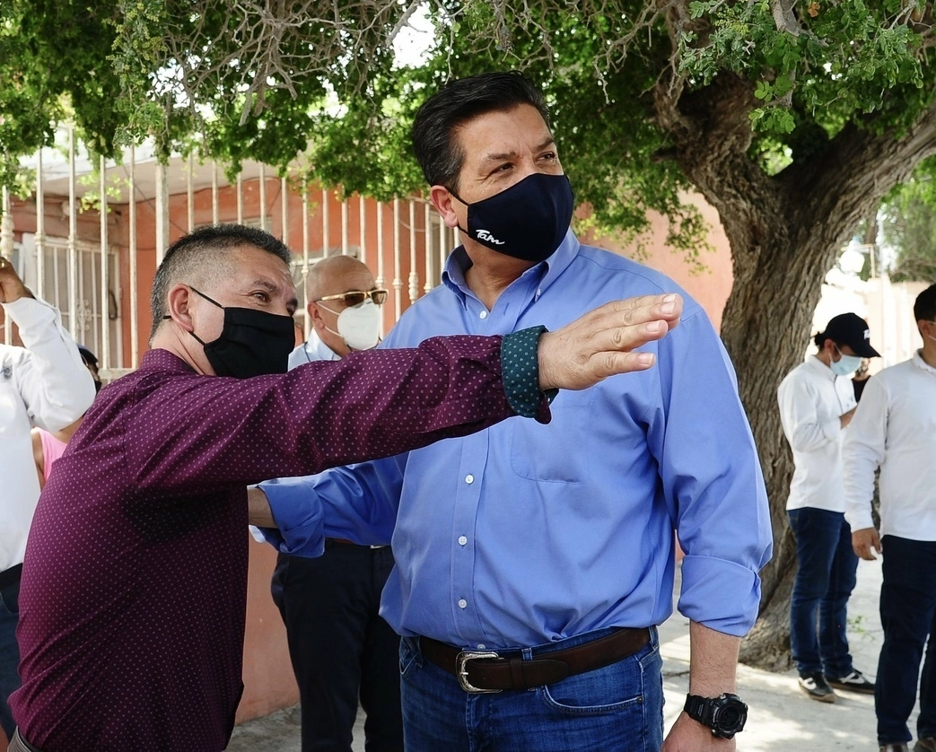 El gobernador de Tamaulipas, Francisco García Cabeza de Vaca (der) en imagen de archivo. Foto @fgcabezadevaca
