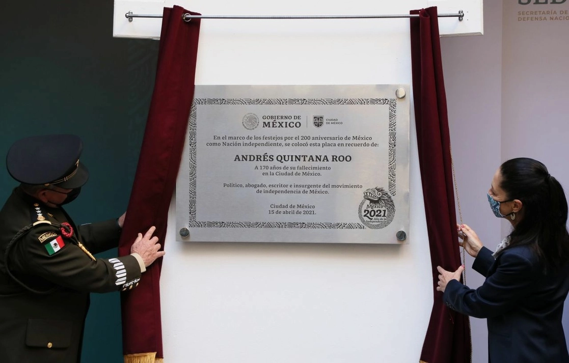 La jefa de Gobierno de la Ciudad de México, Claudia Sheinbaum Pardo, encabezó la ceremonia por el 170 aniversario luctuoso de Andrés Quintana Roo, el 15 de abril de 2021. Foto Cuartoscuro