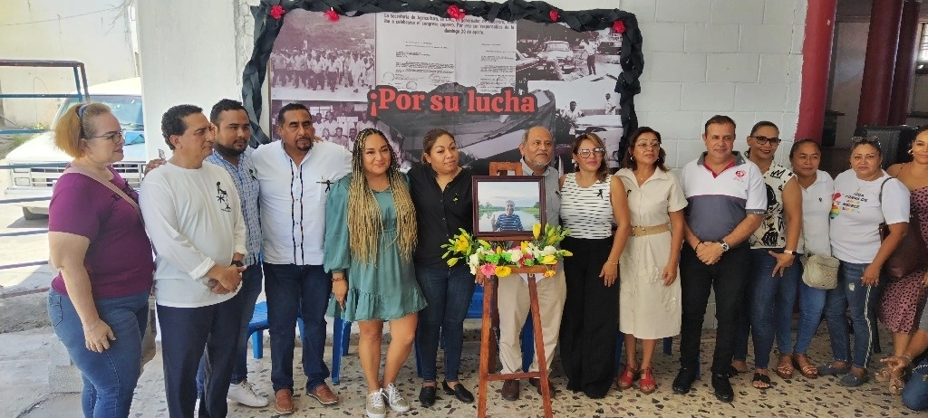 La producción de coco en Guerrero tuvo un auge en los 70, pero los precios eran dictados por los productores, con la protección del ex gobernador Raymundo Abarca Alarcón. Foto Héctor Briseño 