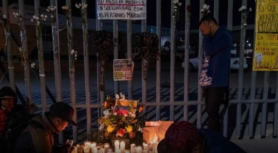 Agregó "nos unimos en oración a favor de las familias que el día hoy recuerdan a su ser querido que se fue y no regresó jamás". Foto video La Jornada

