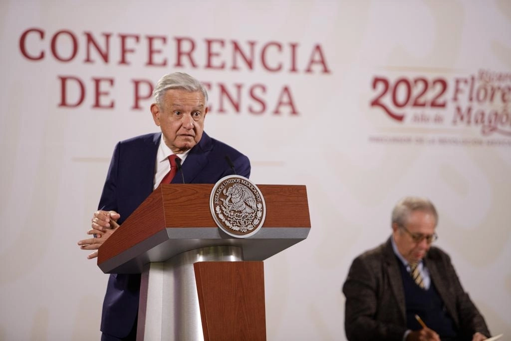 El presidente Andrés Manuel López Obrador, durante su conferencia matutina en Palacio Nacional, el 11 de octubre de 2022. Foto Pablo Ramos