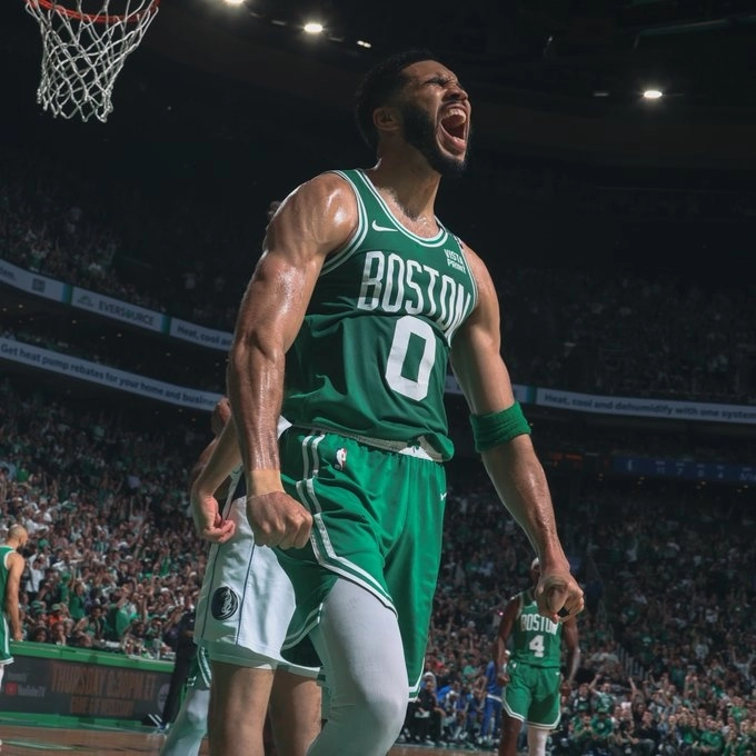 El jugador de los Celtics de Boston, Jayson Tatum durante el encuentro. Foto tomada de la cuenta de X @celtics