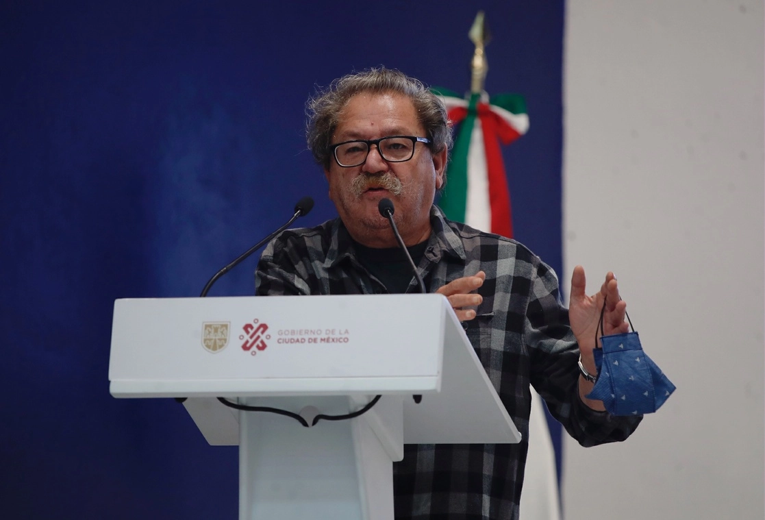 Un descuido del escritor Paco Ignacio Taibo II dio pie al debate del partido. Foto Cristina Rodríguez/ archivo