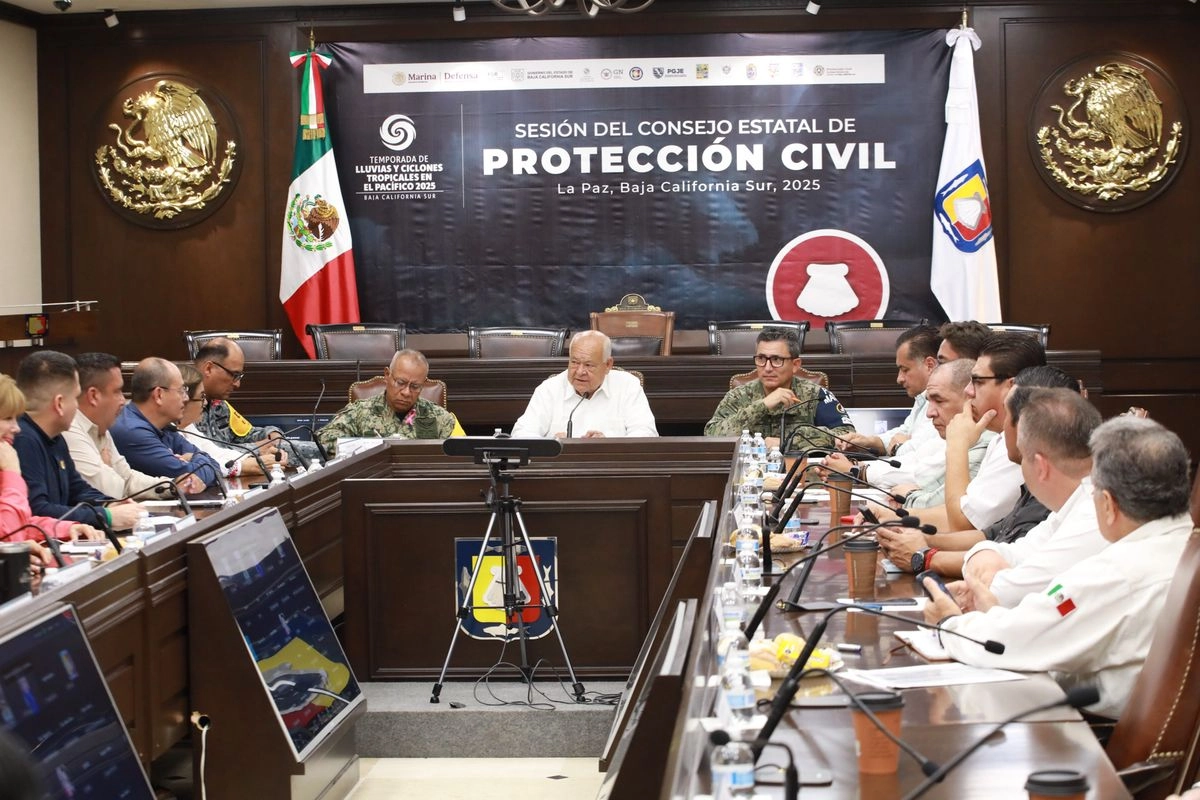 El Consejo Estatal de Protección Civil se declaró en estado de alerta ante la aproximación de huracán Priscilla y sus efectos sobre las costas de Baja California Sur