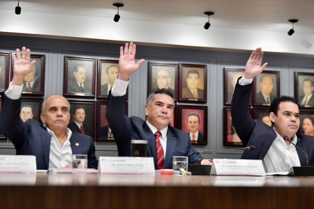 Alejandro Moreno, les dijo que “la deslealtad y la cobardía se pagan con el olvido”. Foto @PRI_Nacional
