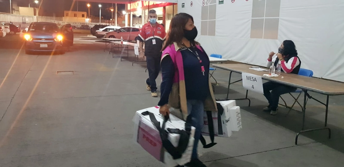Llegada de paquetes electorales a los Consejos Distritales del INE Estado de México. Foto @INEedomex