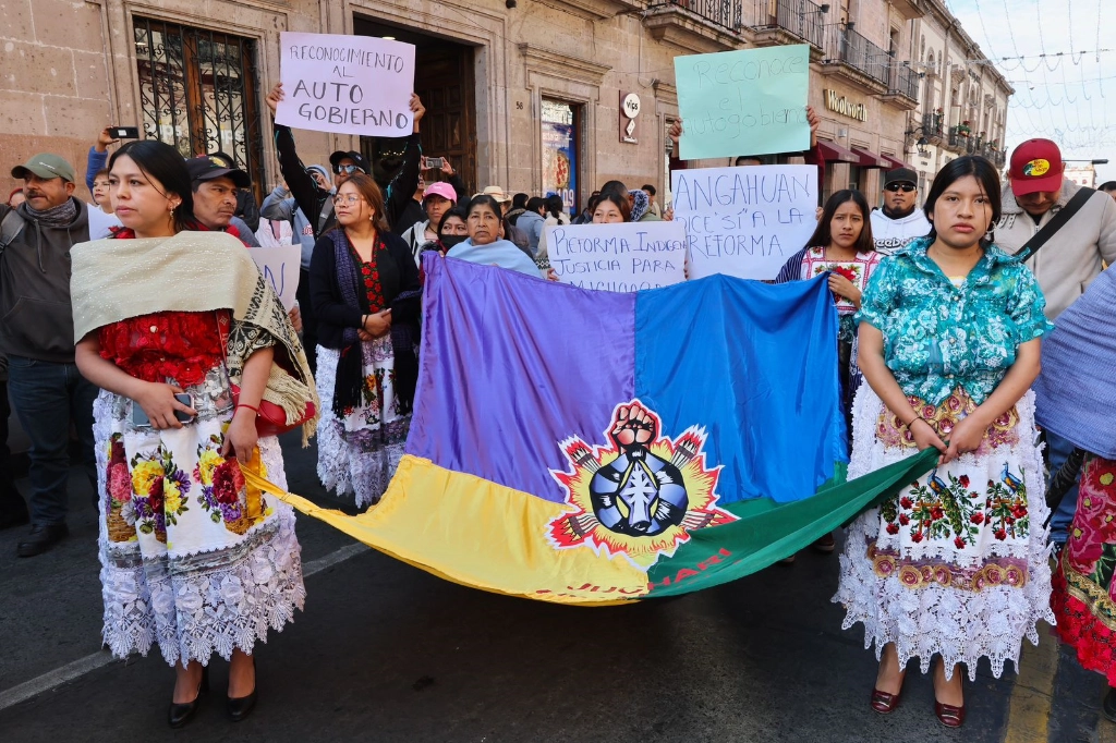 Actualmente en Michoacán son 43 poblaciones indígenas que se encuentran en proceso de autogobierno. Foto La Jornada