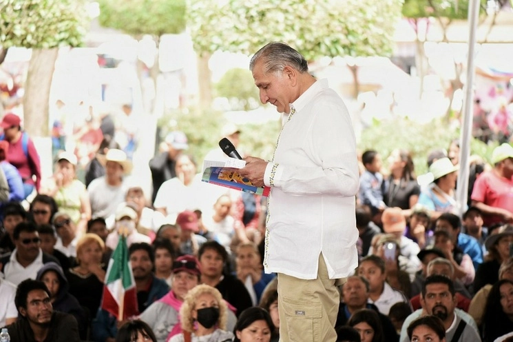 Adán Augusto López durante su reunión con simpatizantes en Cuautitlán. Foto Silvia Chávez