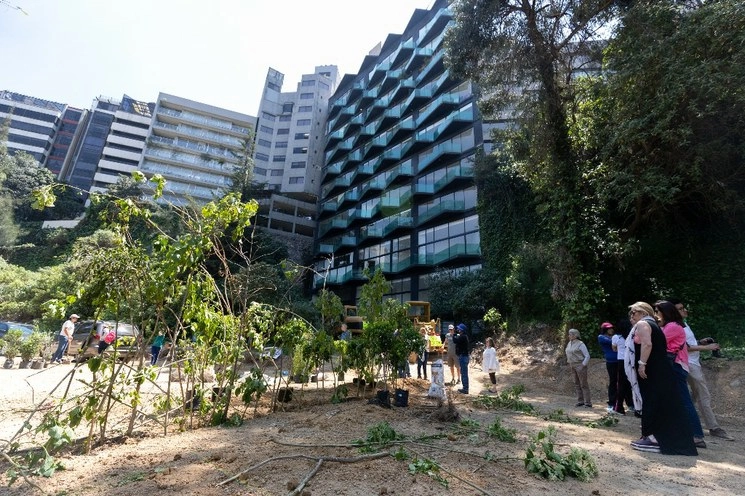 Vecinos de la alcaldía Miguel Hidalgo se manifiestaron en contra de la construcción de un camino privado sobre la barranca de Tecamachalco. Foto Pablo Ramos / Archivo
