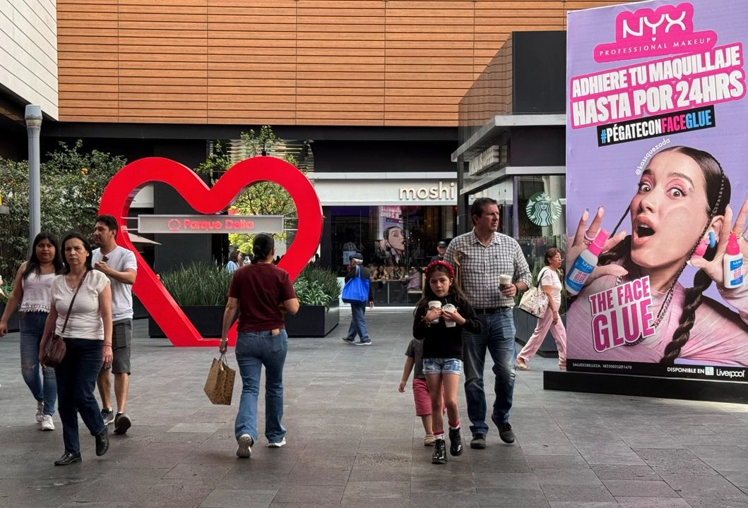 Compras en un centro comercial de la Ciudad de México, el 16 de febrero de 2025. Foto 