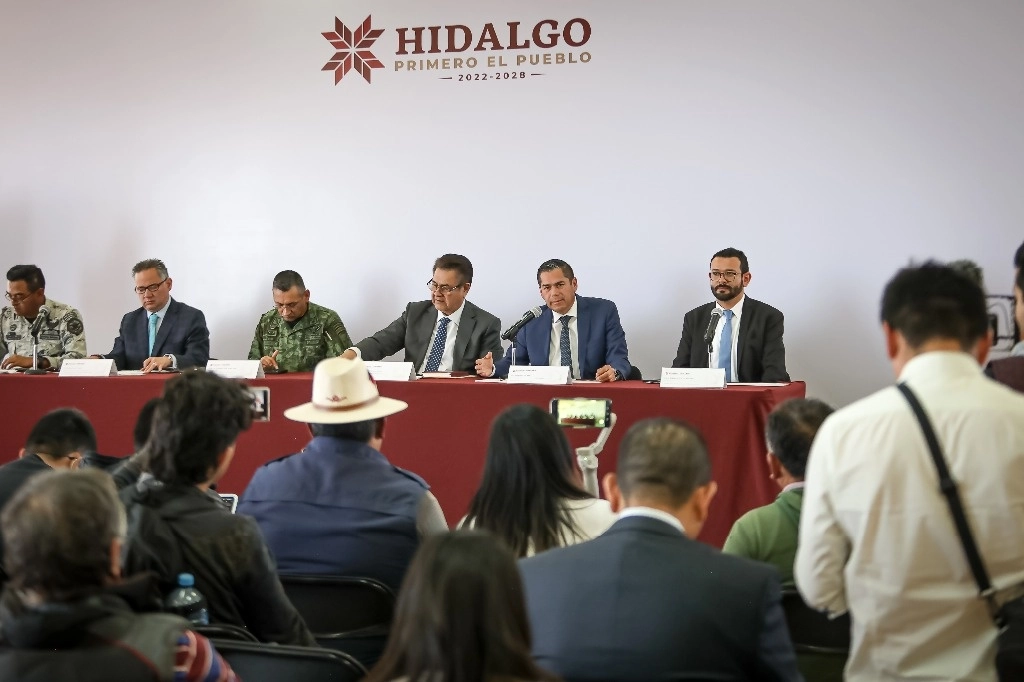 Conferencia de prensa los titulares de la Secretaría de Gobierno, Seguridad Pública y del despacho de la Procuraduría General de Justicia del Estado de Hidalgo. Foto Especial