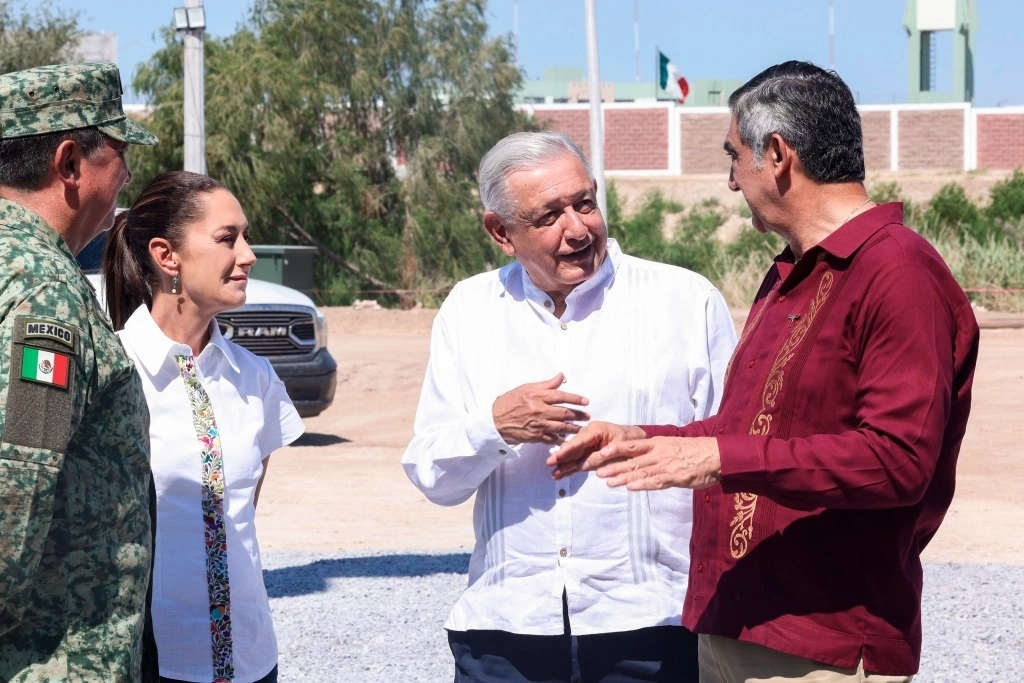 “Bienvenidos a Nuevo Laredo Tamaulipas, Presidente @lopezobrador_ y nuestra querida presidenta electa, @Claudiashein! Es un honor estar con ustedes esta mañana en Nuevo Laredo”, escribió el gobernador. Imagen tomada de @Dr_AVillarreal
