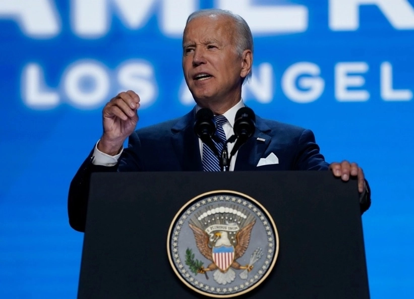 Biden instó a los líderes empresariales estadunidenses a ayudarlo a reforzar su plan de asociación económica con América Latina respetuoso con el medio ambiente. Foto Ap