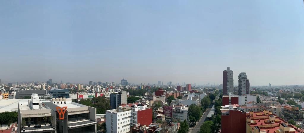 Contaminación sobre el centro de la Ciudad de México, donde se mantiene la Fase 1 del programa de contingencia ambiental, el 6 de mayo de 2022. Foto José Antonio López