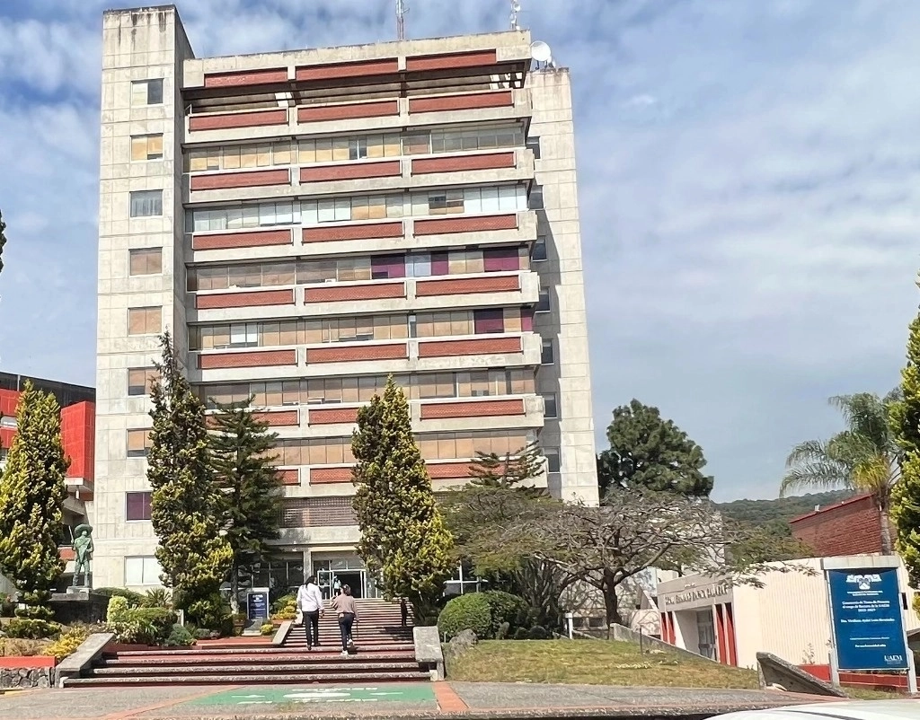 La UAEM sigue sin pagar el aguinaldo a más de 5 mil trabajadores porque no tiene recursos económicos. Foto La Jornada