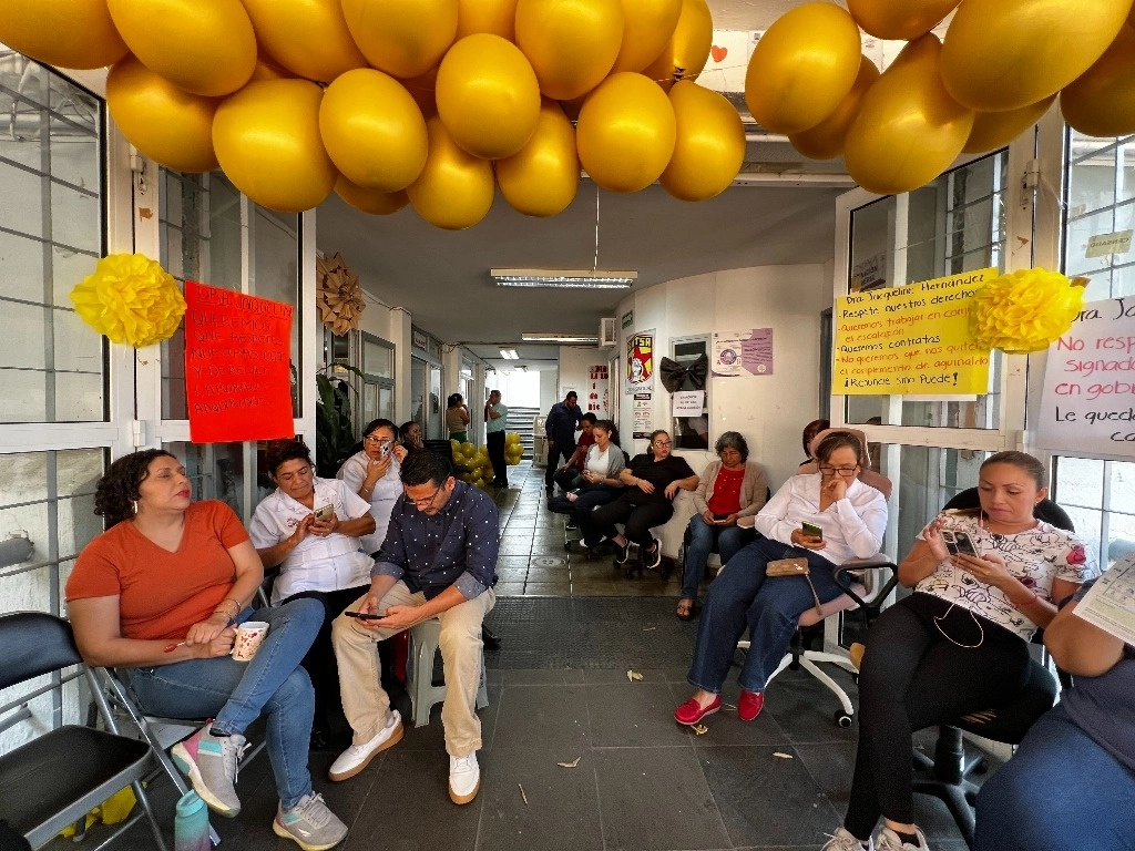 Trabajadores sindicalizados del sector salud de Morelos cumplieron dos días de protesta de brazos caídos. Foto  Rubicela Morelos

