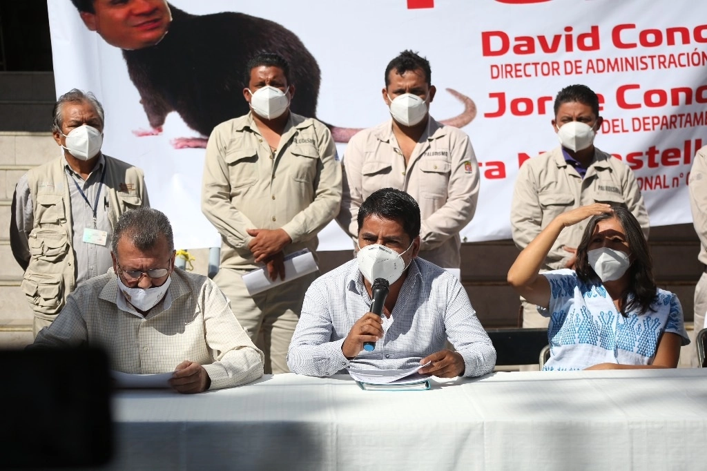 Integrantes del programa Vectores de la Secretaría de Salud de Oaxaca cumplieron 48 horas de protesta. Foto Jorge A. Pérez Alfonso