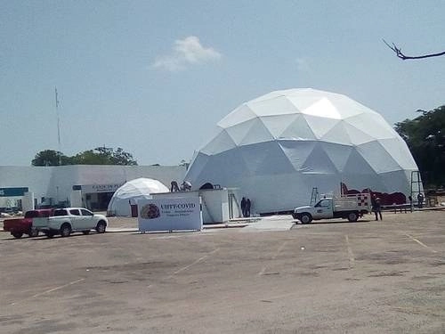 Burbuja termoaislante para atender a enfermos de coronavirus en Villahermosa, Tabasco.Foto cortesía de XEVT