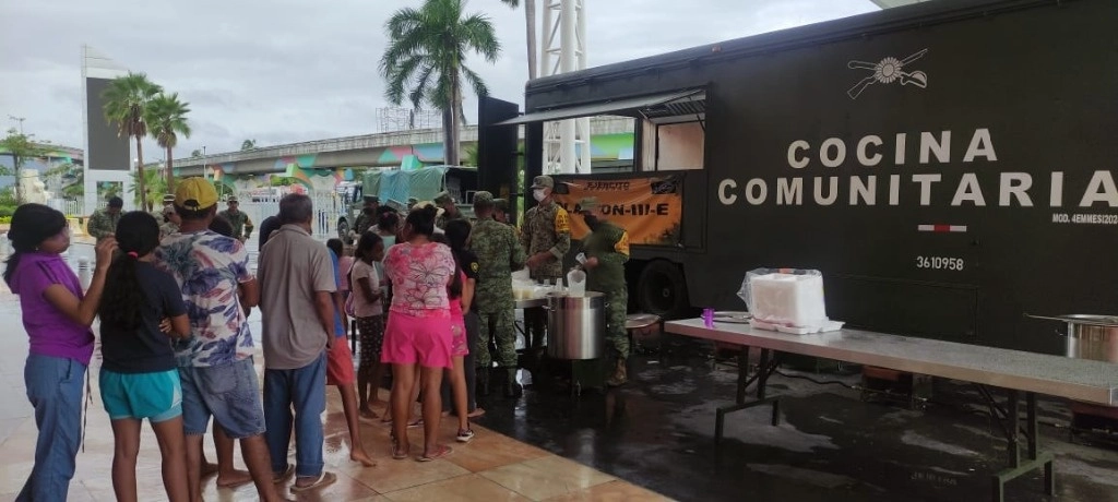 Autoridades de los tres órdenes de gobierno han proporcionado 45 mil 455 atenciones médicas y se han entregado 11 mil 291 raciones de alimentos. Foto @CNPC_MX


