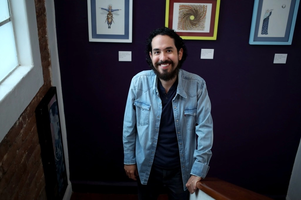 Jorge Comensal adelantó que el próximo número de la Revista de la Universidad tratará sobre las Olimpiadas, especialmente en su aspecto cultural y antecedentes clásicos. Foto María Luisa Severiano