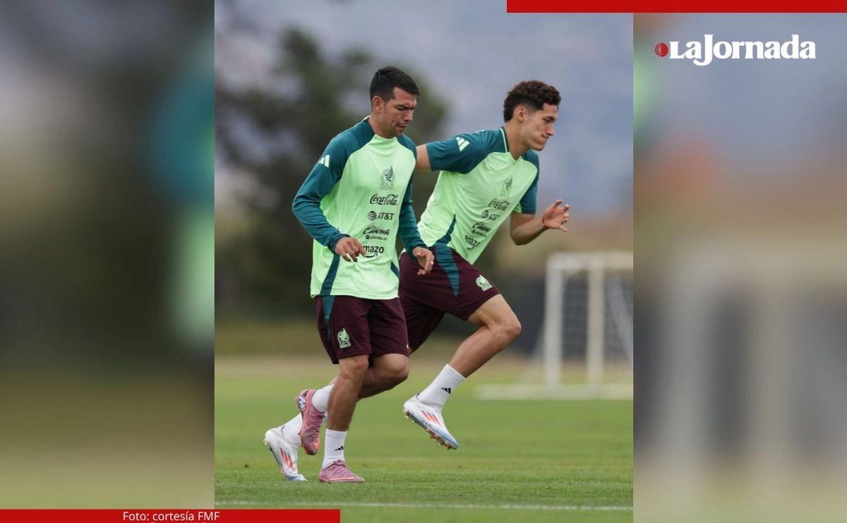 Hirving 'Chucky' Lozano y Jesús 'Chiquete' Orozco se preparan para enfrentar a los japoneses. Foto cortesía 