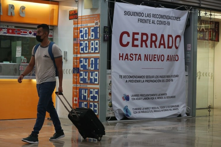 Ante la contingencia un sinnúmero de negocios han cerrado en la CDMX. Foto José Antonio López