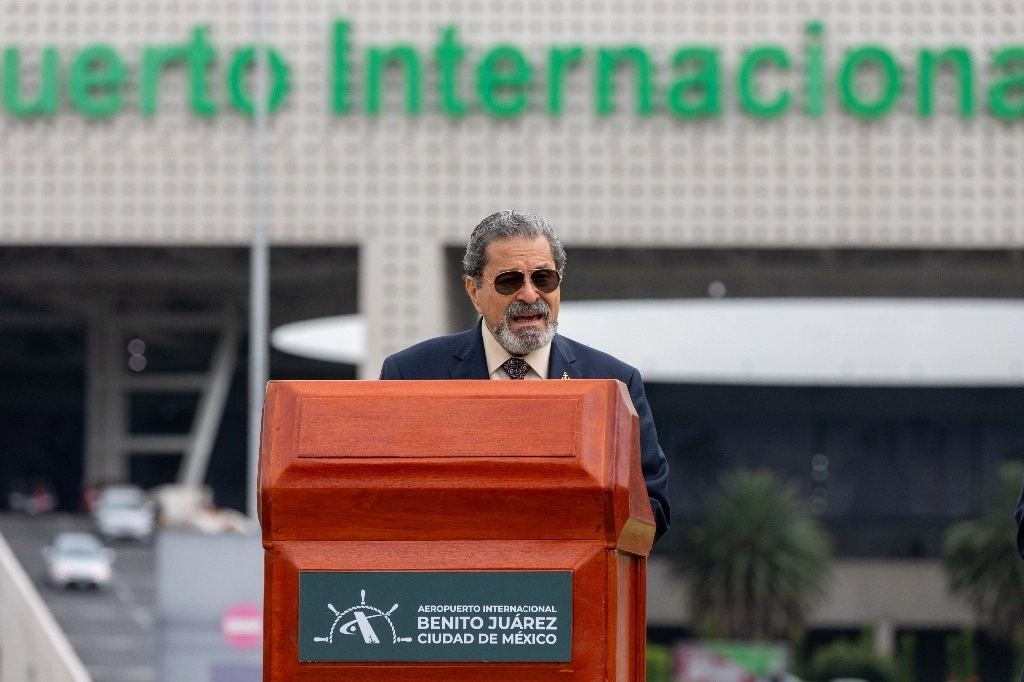 El contralmirante José Ramón Rivera Parga asume el cargo a partir de hoy 16 de marzo en sustitución del vicealmirante en retiro Carlos Ignacio Velázquez Tiscareño (en la imagen de archivo), quien desempeñó el cargo desde el 7 de julio de 2022. Foto Pablo Ramos