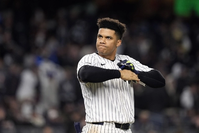 El jardinero Juan Soto y los Mets de Nueva York acordaron un contrato récord de 765 millones de dólares por 15 años. Foto Ap