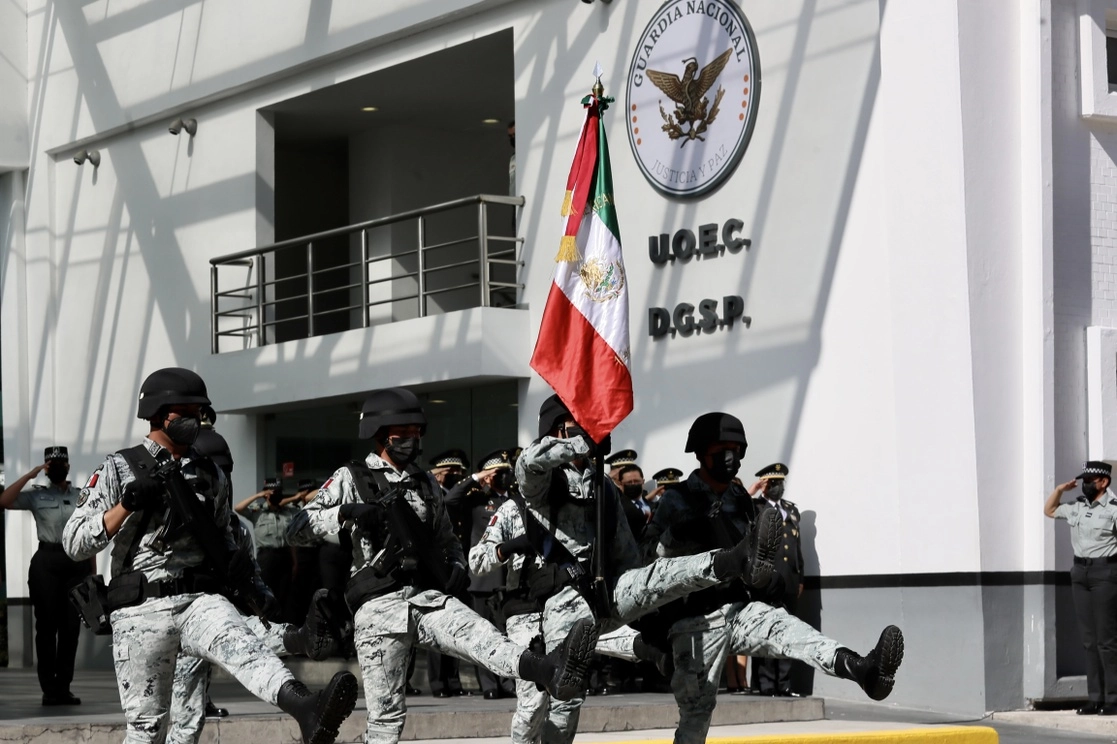Mi responsabilidad es enviar la iniciativa y “si el Poder Legislativo y el poder Judicial opinan lo contrario, yo ya cumplí y se acata lo que digan esos poderes, dijo el presidente López Obrador. Foto Roberto García Ortiz / Archivo